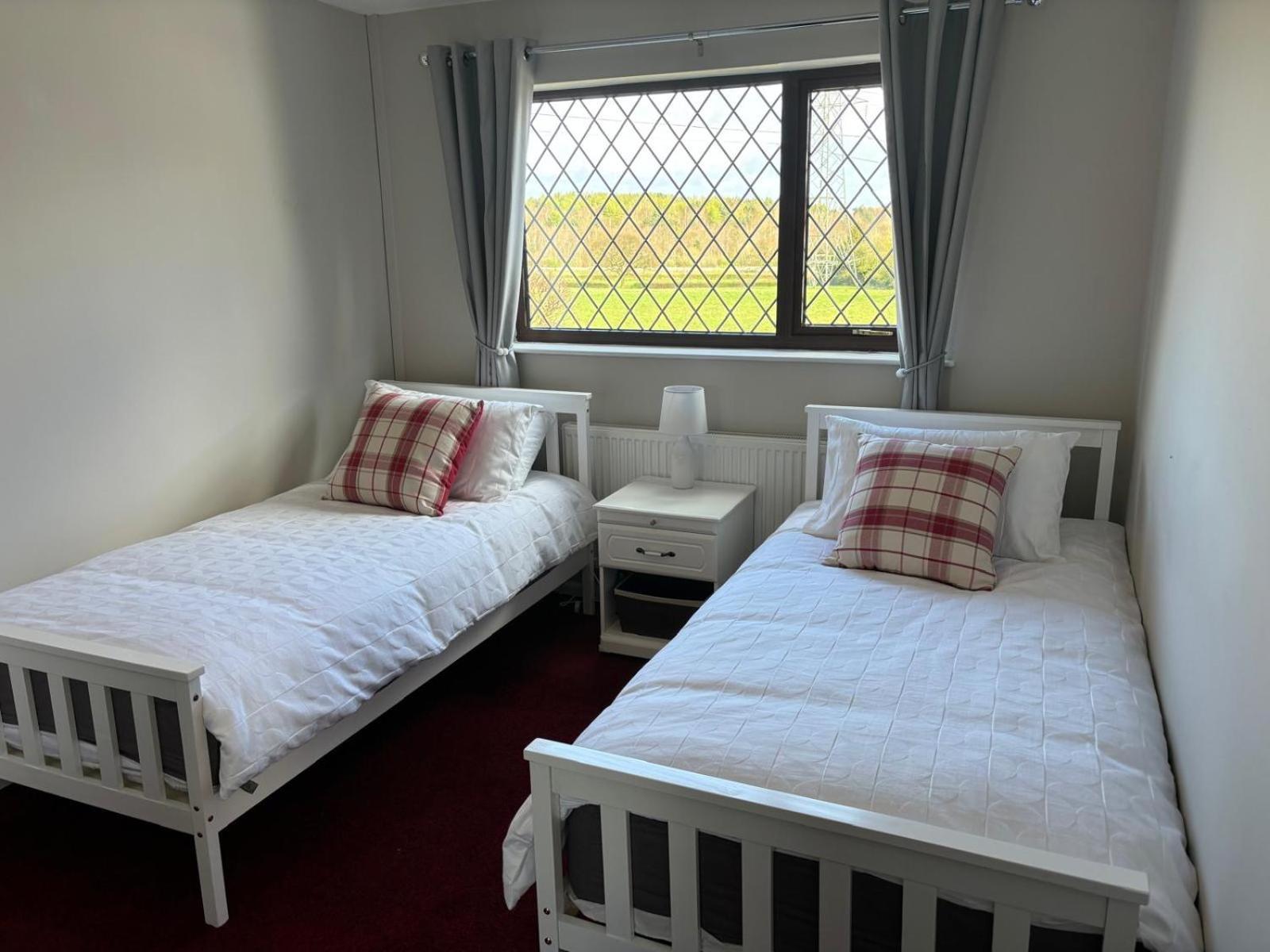 2 Bedroom Rhosllanerchrugog